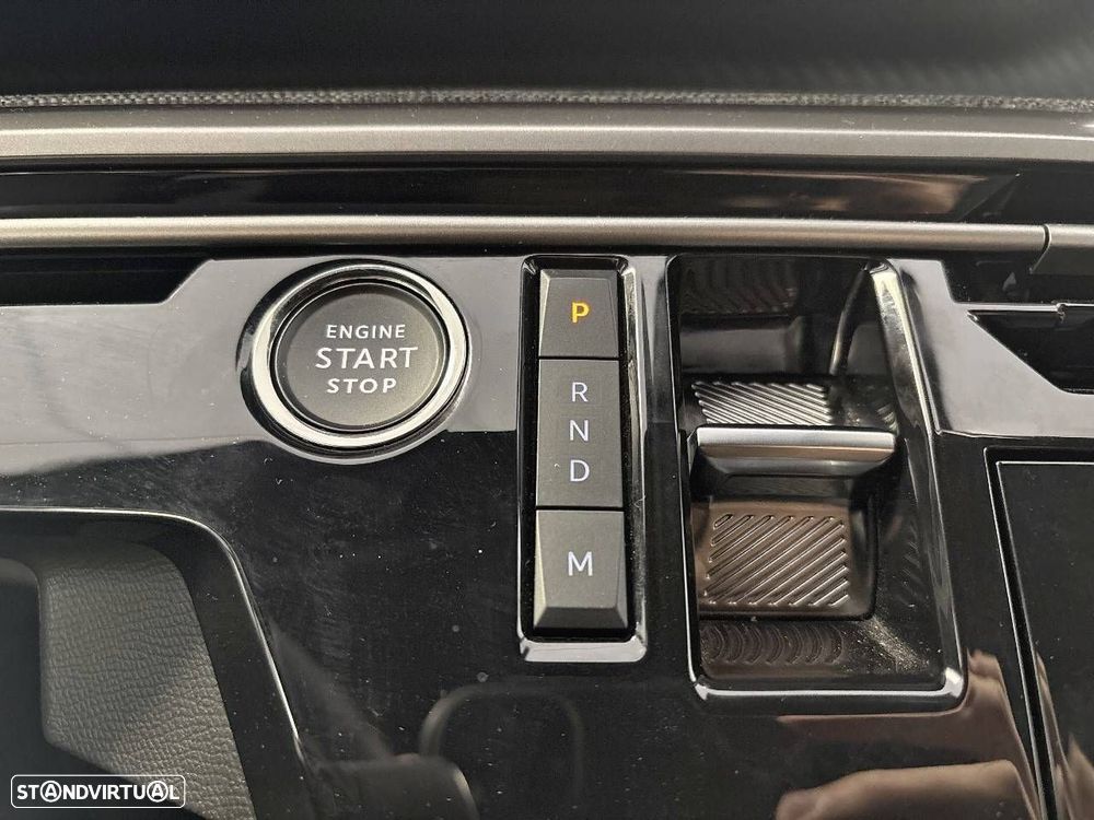 Peugeot 3008 1.2 Hybrid Allure e-DCS6 - 18