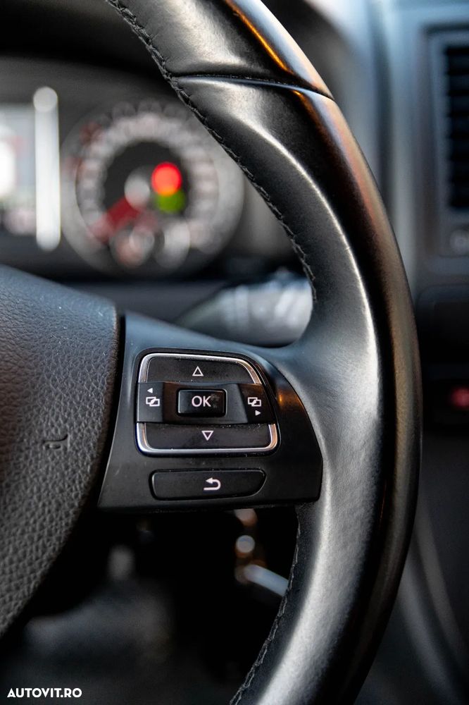 Volkswagen Multivan - 36