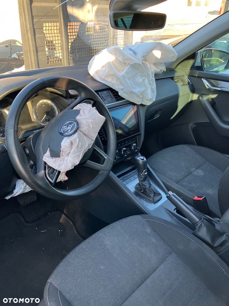 Skoda Octavia 2.0 TDI DSG Soleil - 11