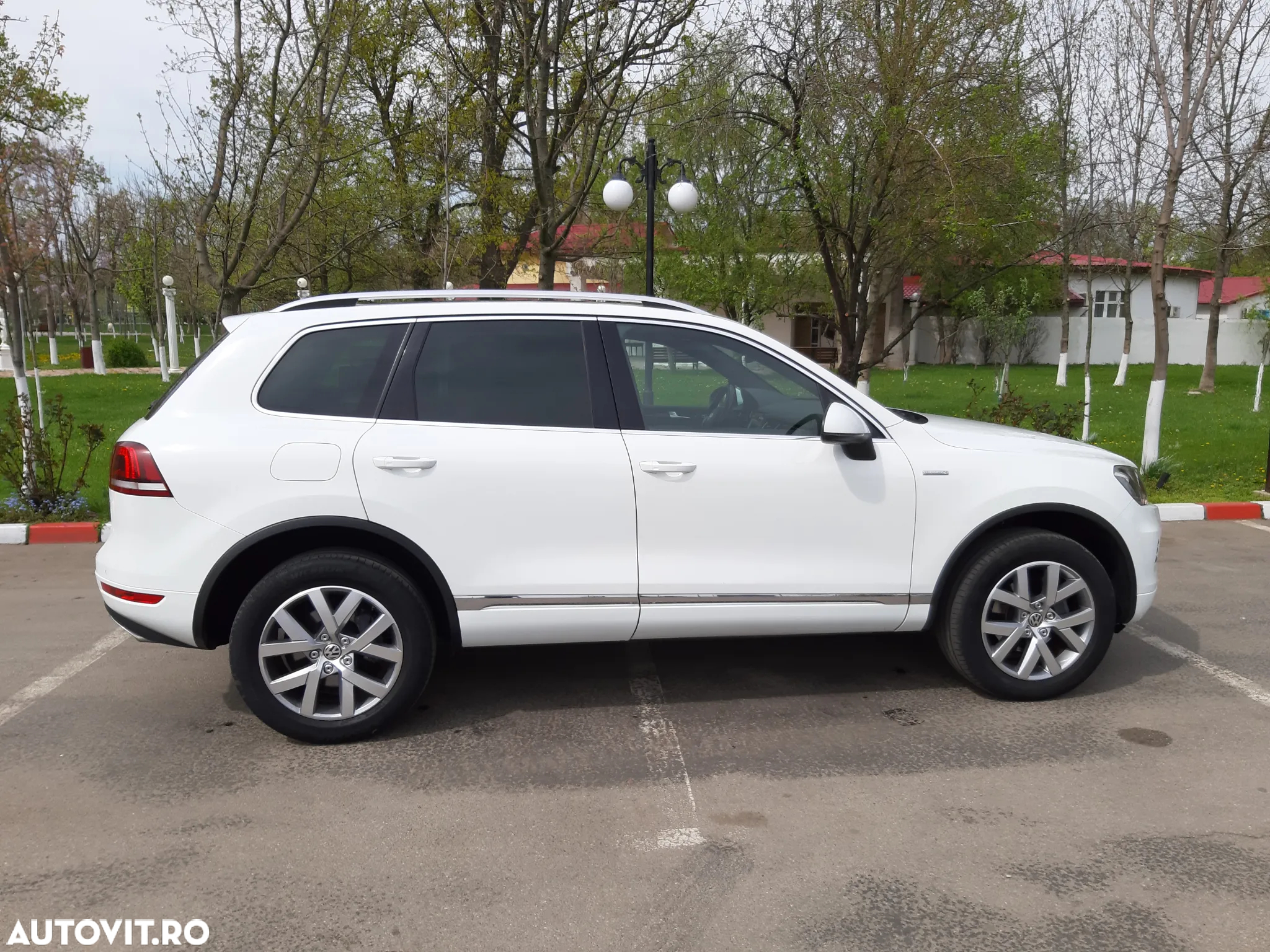 Volkswagen Touareg 3.0 V6 TDI BMT - 9