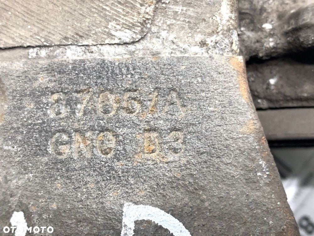 ZACISK LEWY PRZÓD  AUDI Q5 (8RB) 2008 - 2017 2.0 TDI quattro 125 kW [170 KM] olej napędowy 2008 - - 4