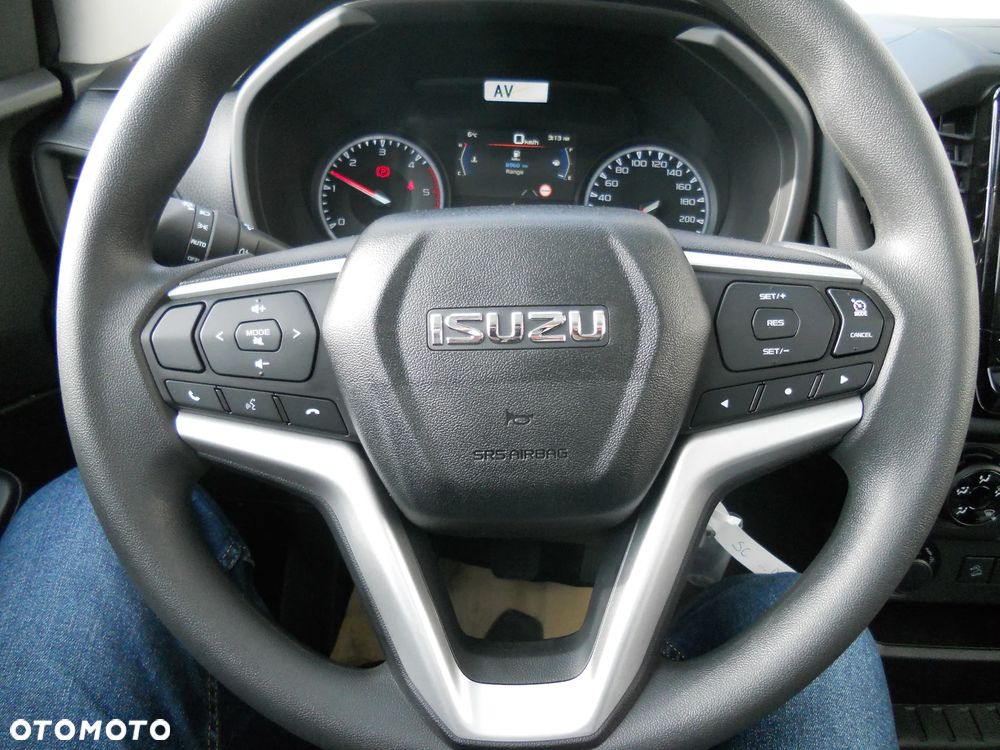 Isuzu D-Max 1.9 SC L - 13