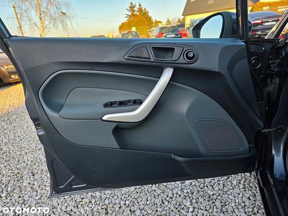 Ford Fiesta 1.4 Titanium - 13