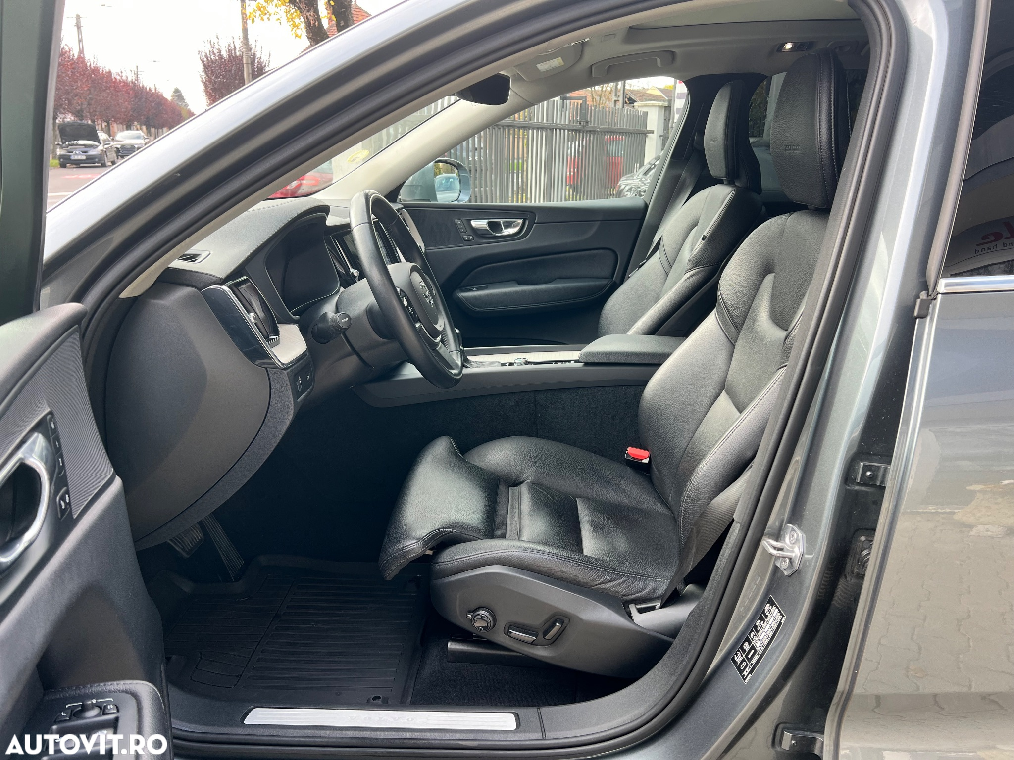 Volvo XC 60 D5 AWD Geartronic Inscription - 14