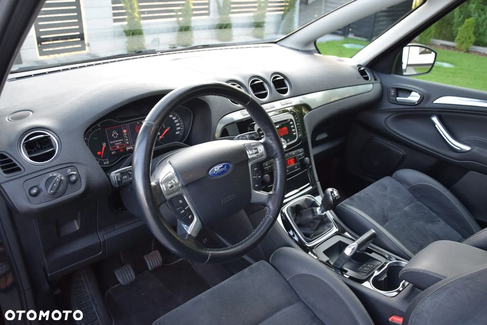 Ford S-Max 2.0 TDCi DPF Titanium - 33