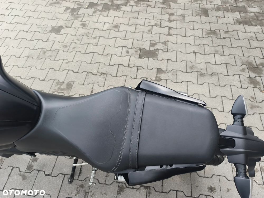 Yamaha MT - 32