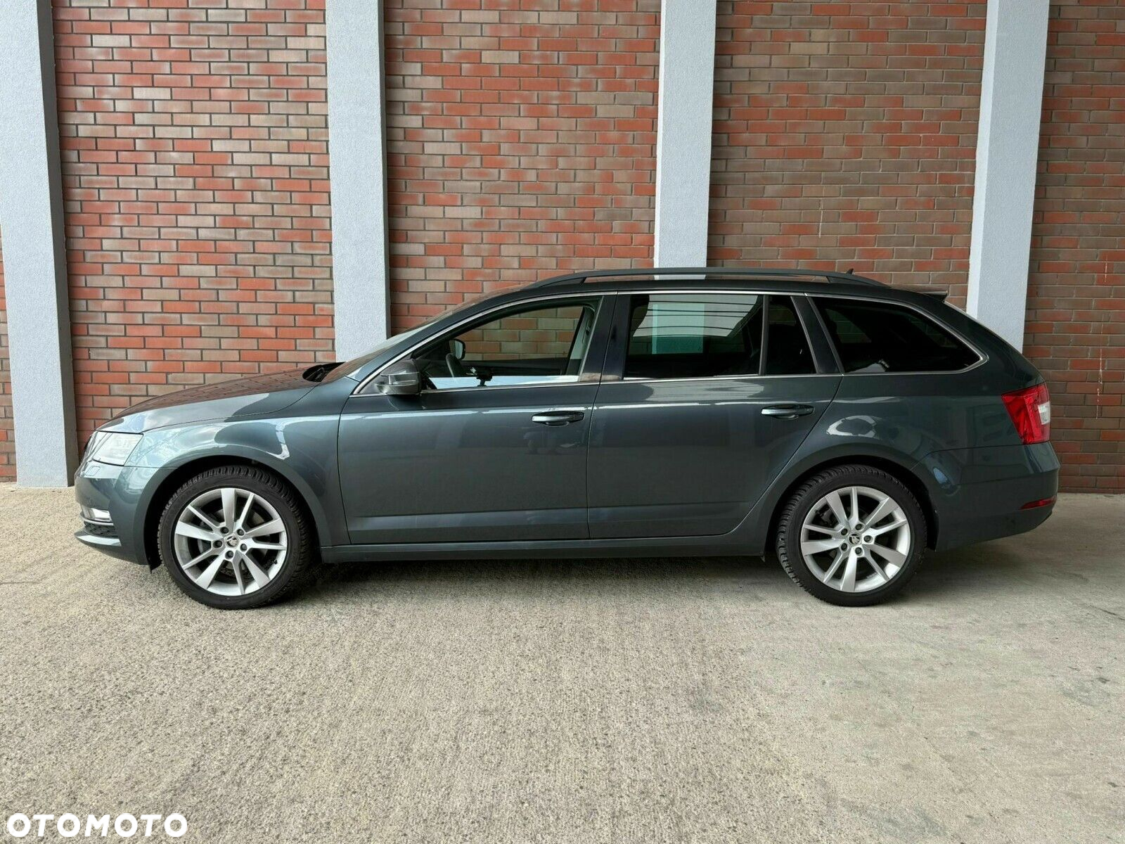Skoda Octavia - 2