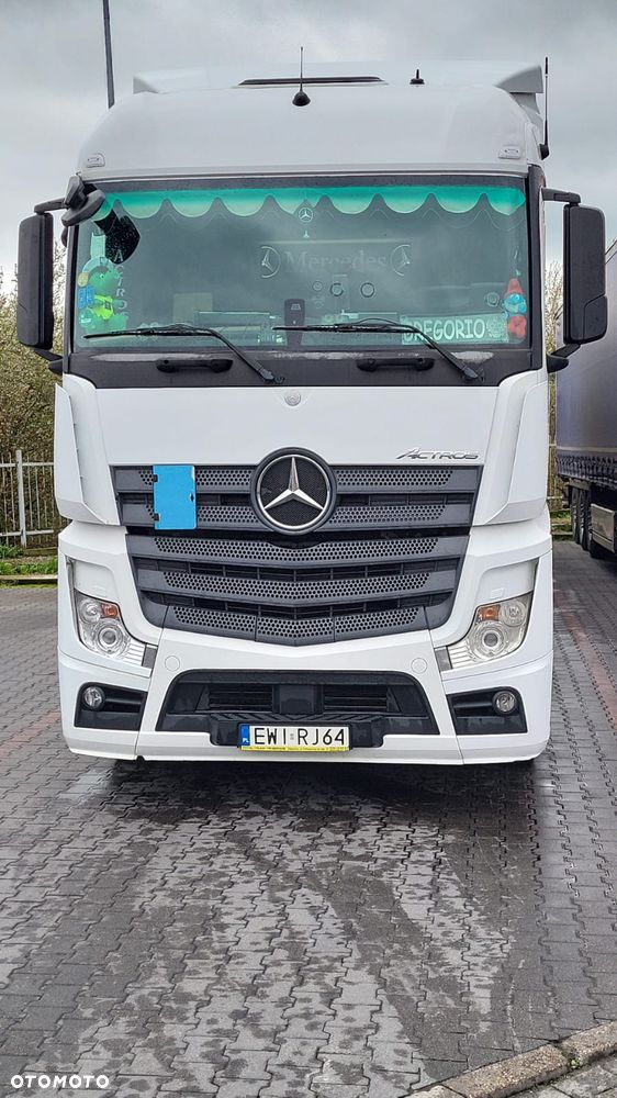 Mercedes-Benz Actros - 10