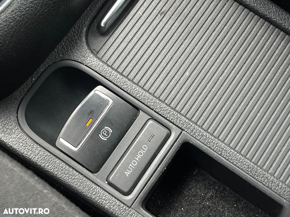 Volkswagen Tiguan 2.0 TDI 4Motion Trend & Fun - 12