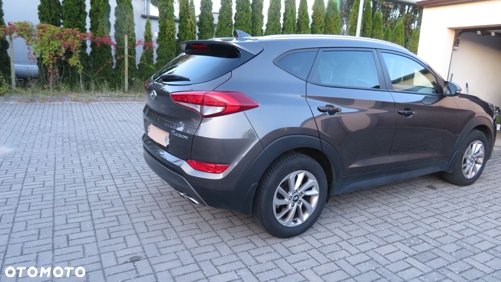Hyundai Tucson 2.0 CRDI BlueDrive Comfort 2WD - 11