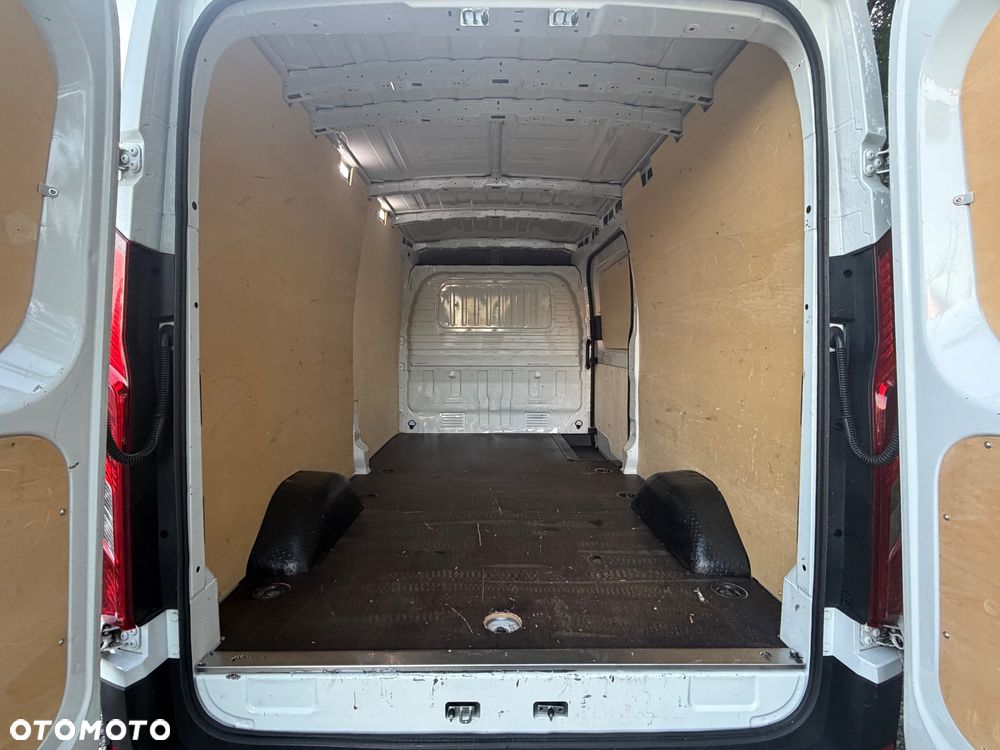 Maxus DELIVER 9  2,0 - 14