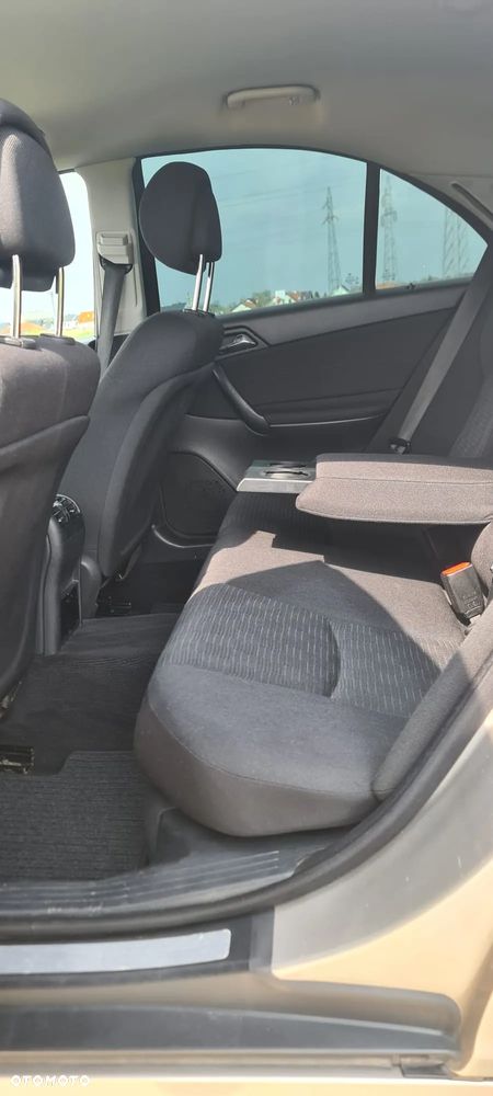 Mercedes-Benz Klasa C 200 T CDI Classic - 19