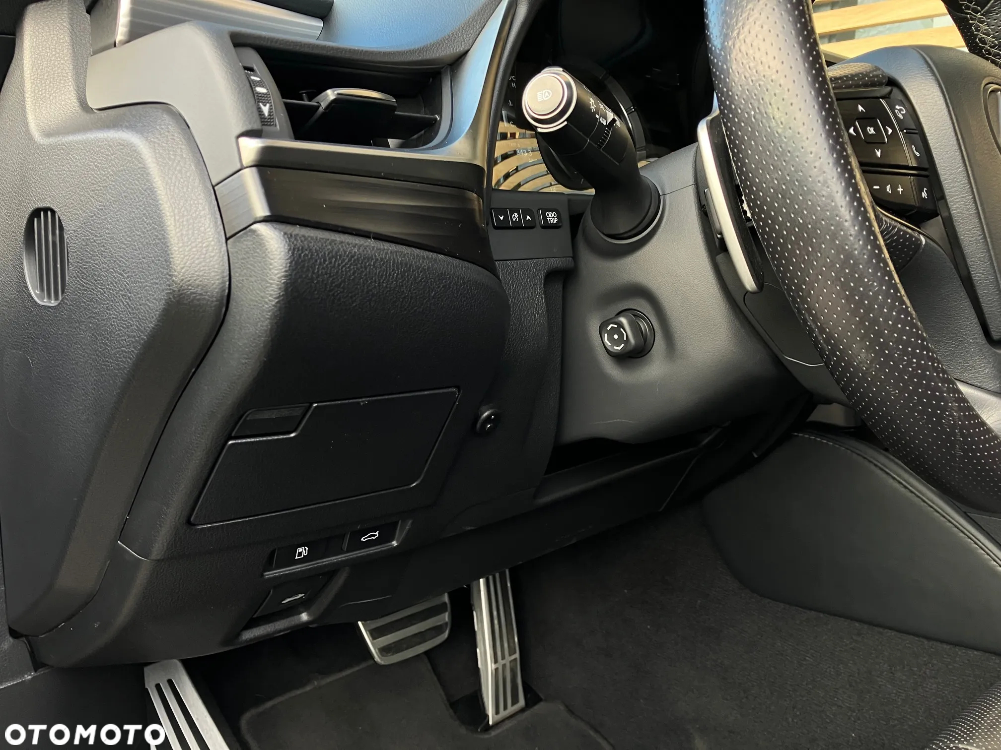 Lexus ES 300h F Sport - 33