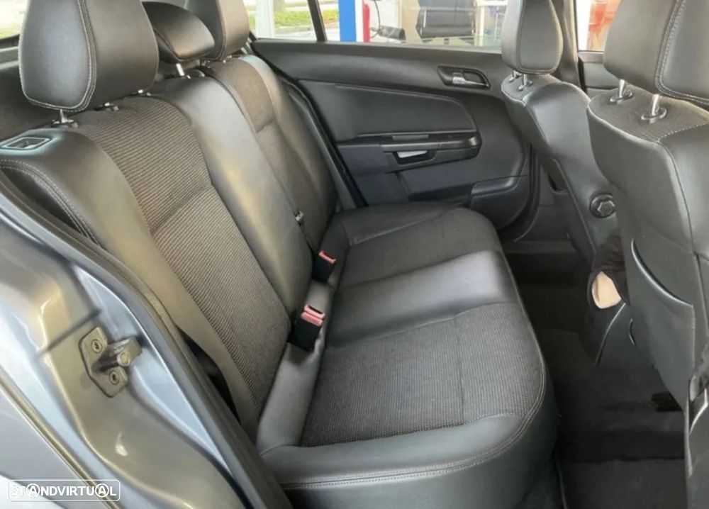 Opel Astra 1.3 CDTI Cosmo - 11