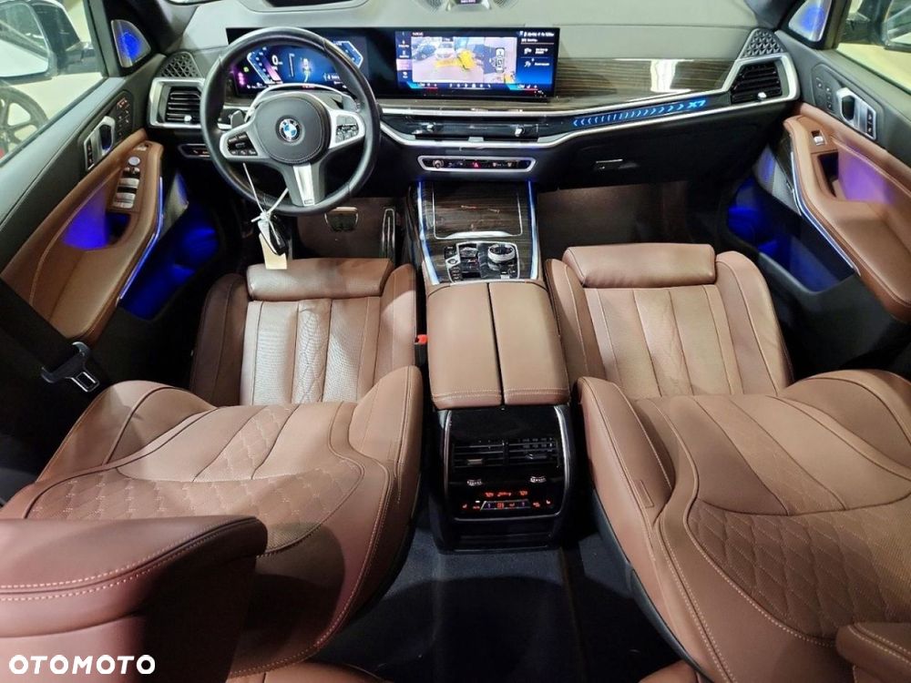 BMW X7 - 8