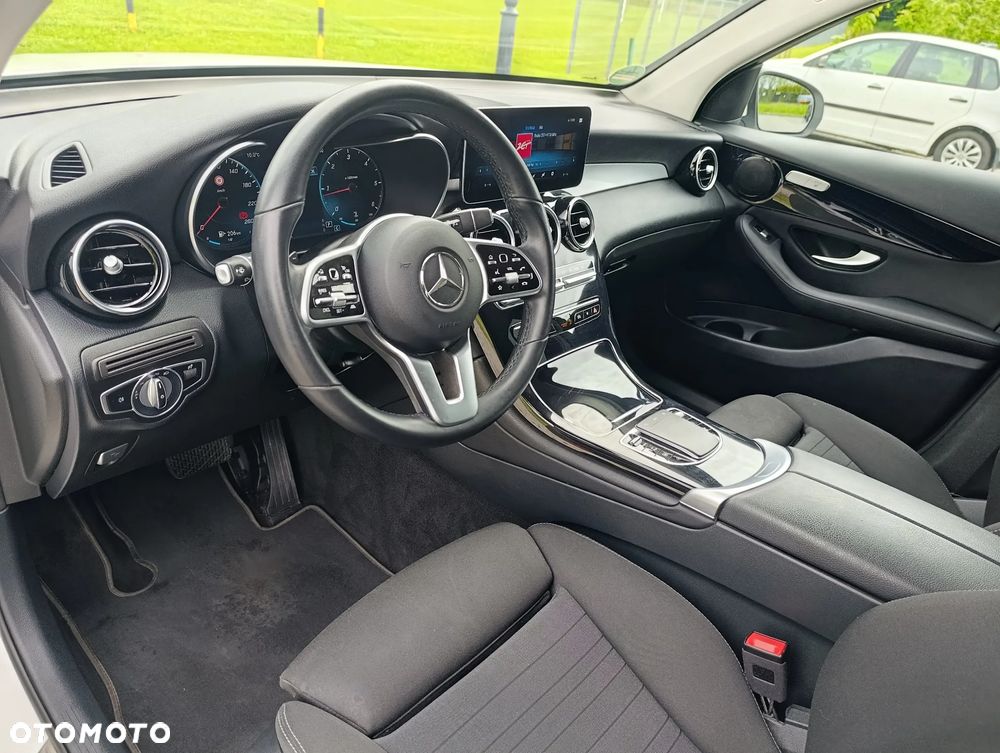 Mercedes-Benz GLC 220 d 4Matic 9G-TRONIC - 13