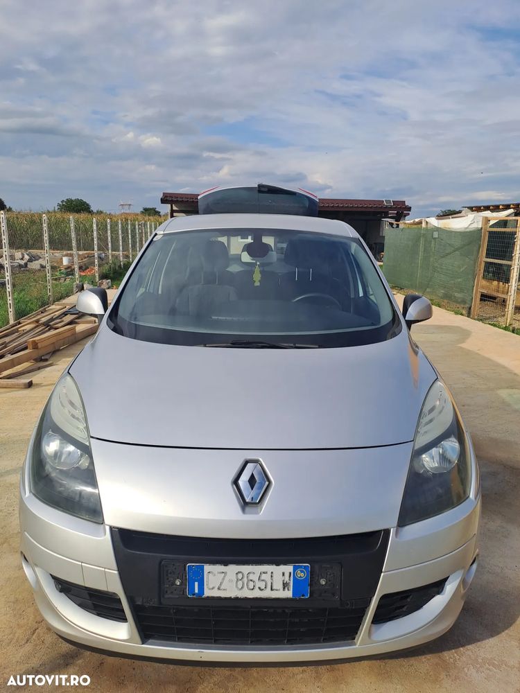 Renault Scenic - 1