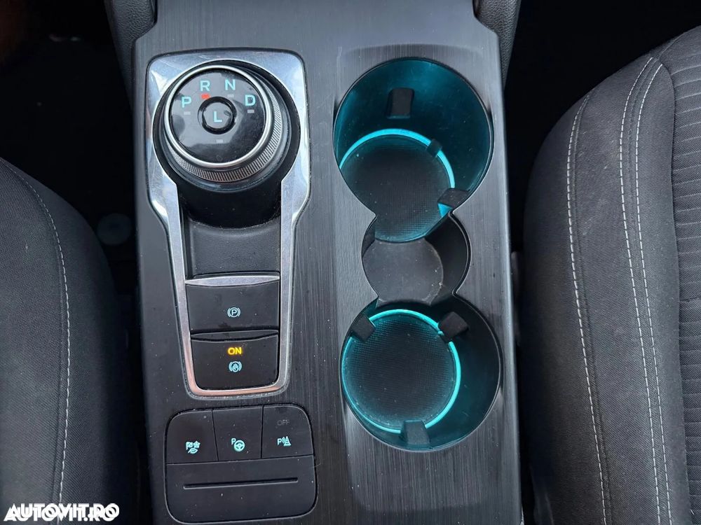 FORD Kuga 2022 — imagine 19