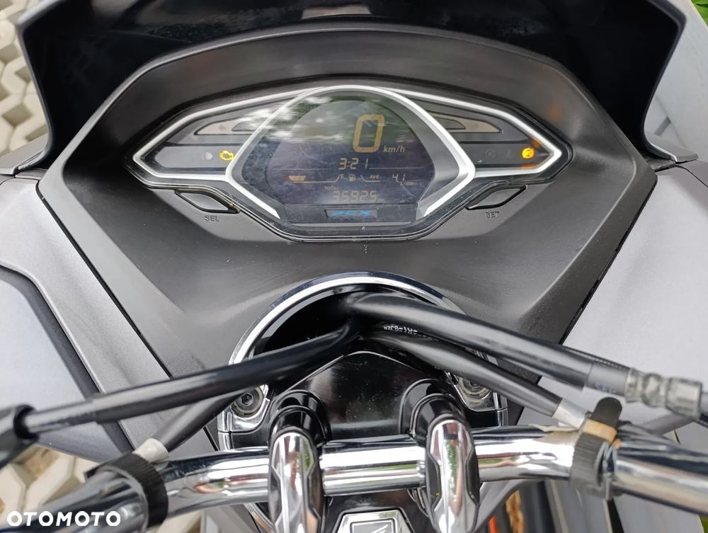 Honda PCX - 9