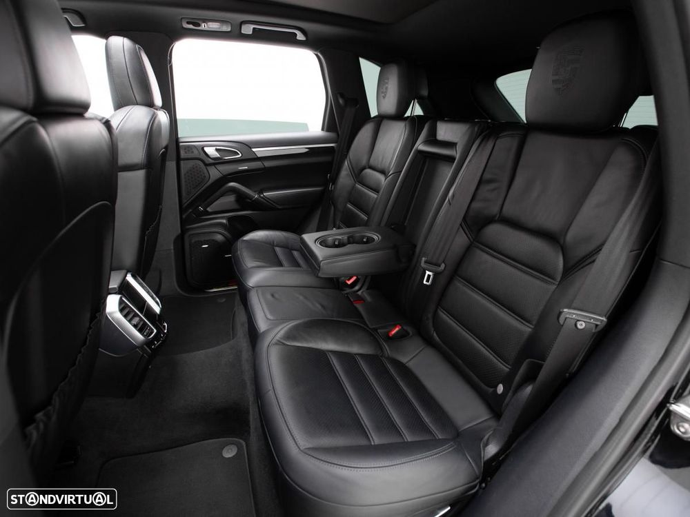 Porsche Cayenne S - 11