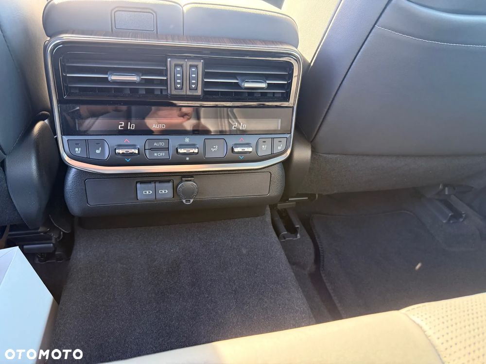 Toyota Land Cruiser - 20