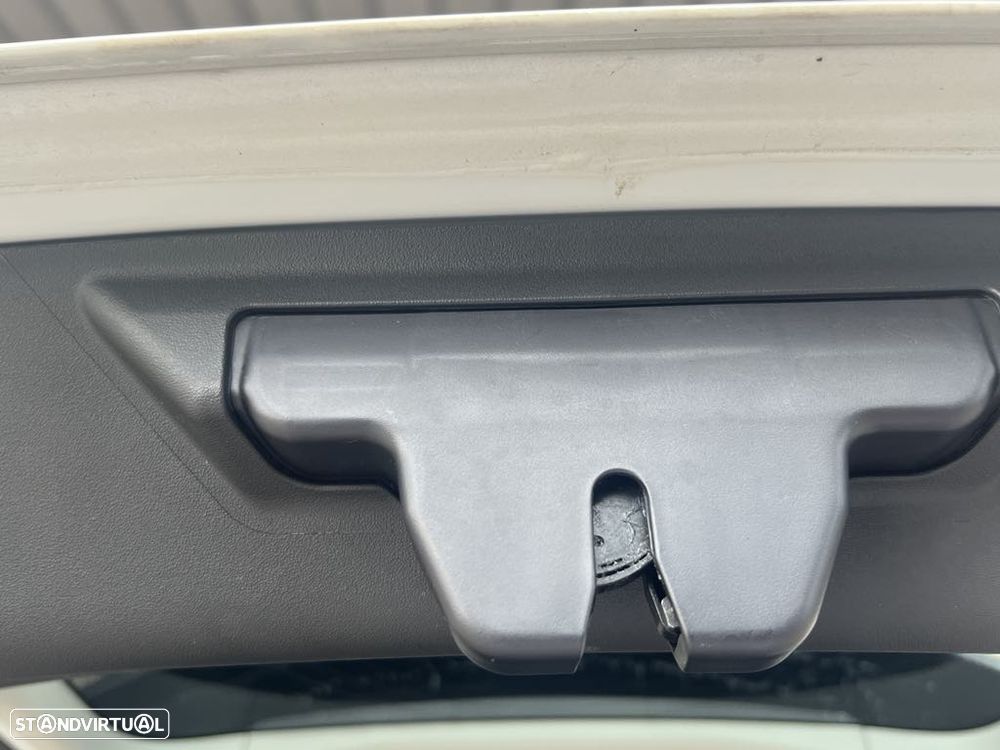 Land Rover Discovery Sport - 12