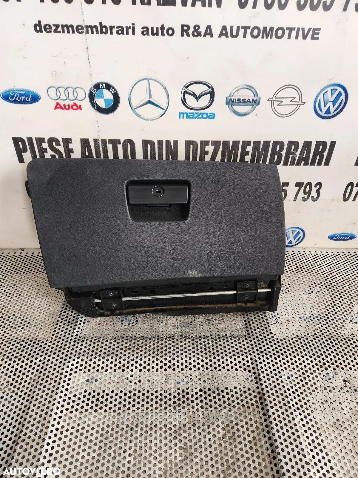 Torpedo Cutie Acte Bmw Seria 3 E90 E91 Volan Stanga - Dezmembrari Arad - 2