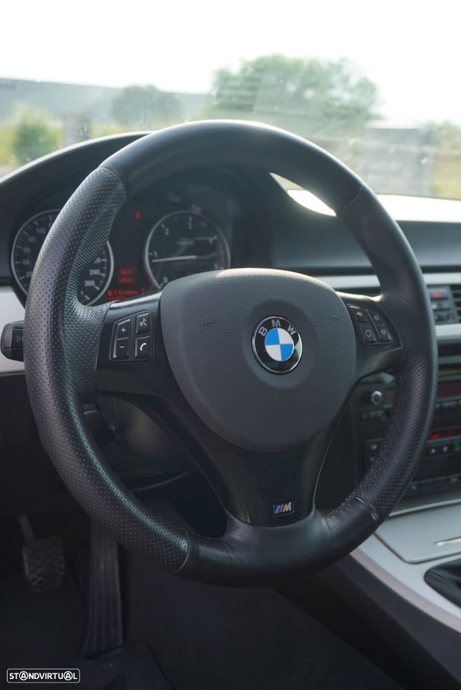 BMW 320 d Coupe - 15