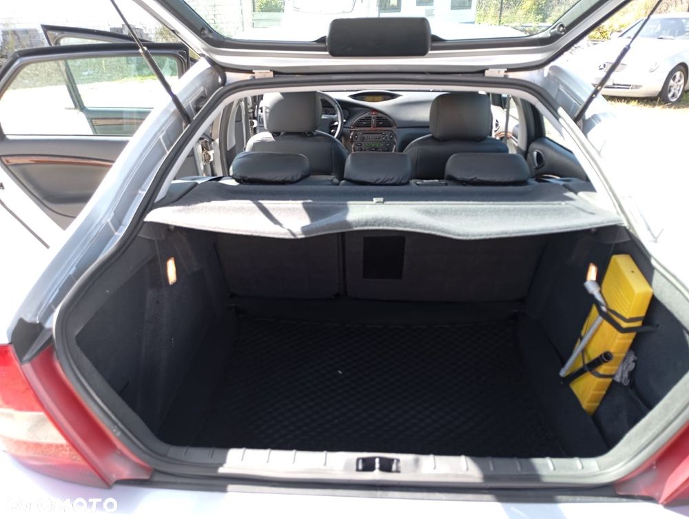 Citroën C5 Kombi 2.0 Exclusive - 11