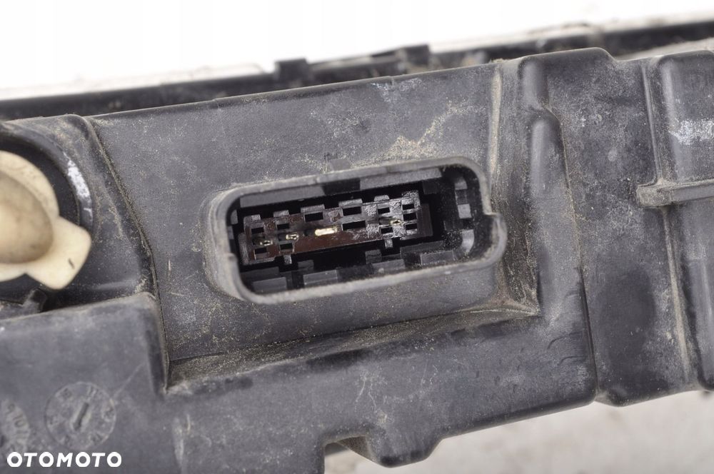 CITROEN C4 II LAMPA ŚWIAŁO LED LEDOWA PRAWA - 7