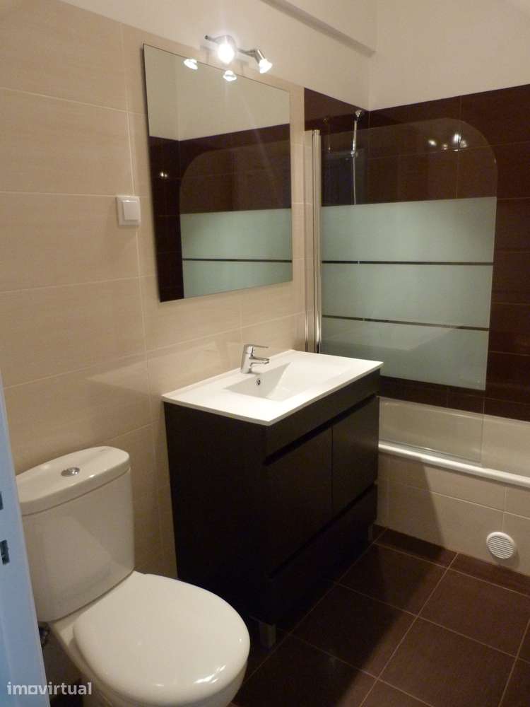 Apartamento Renovado - Excelente localização - Grande imagem: 4/7