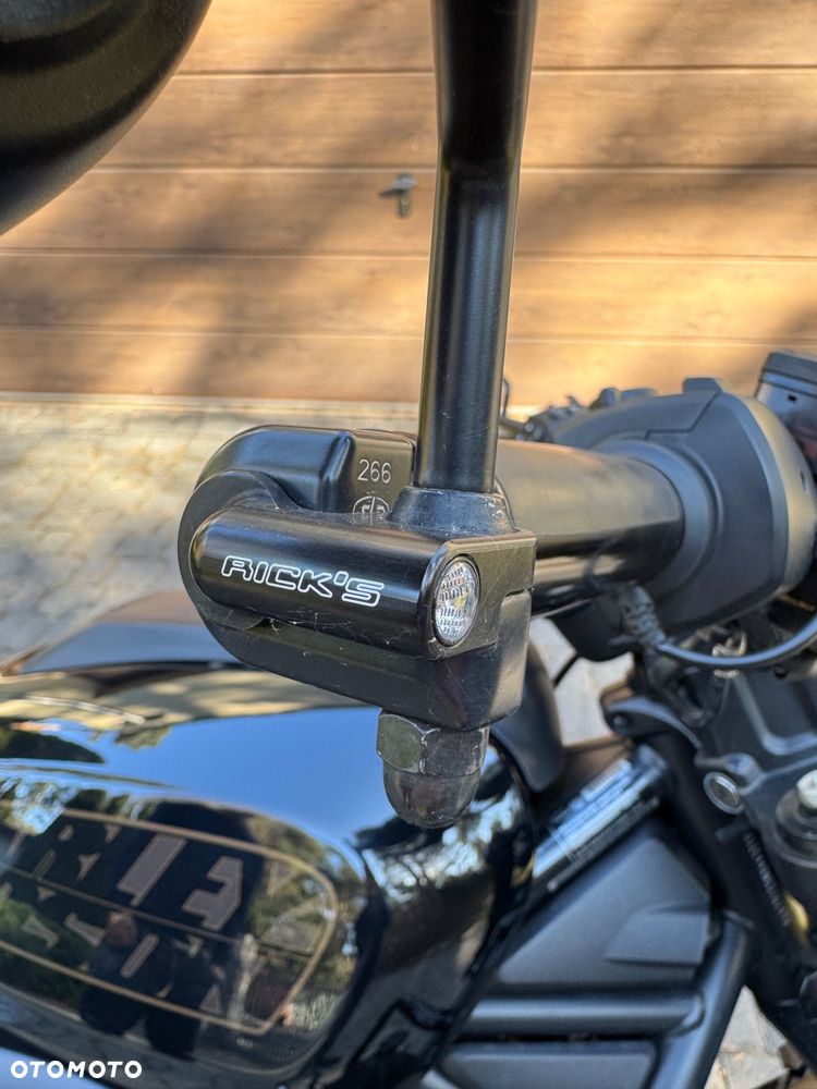 Harley-Davidson Sportster - 13