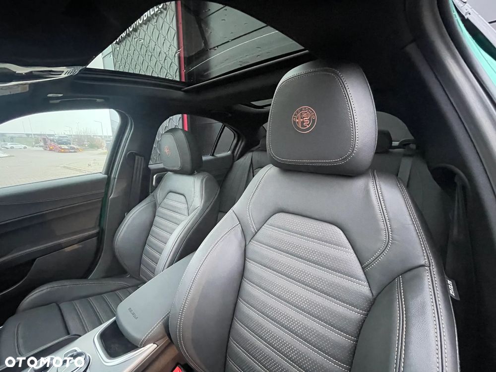 Alfa Romeo Giulia 2.0 Turbo Intensa Q4 - 9