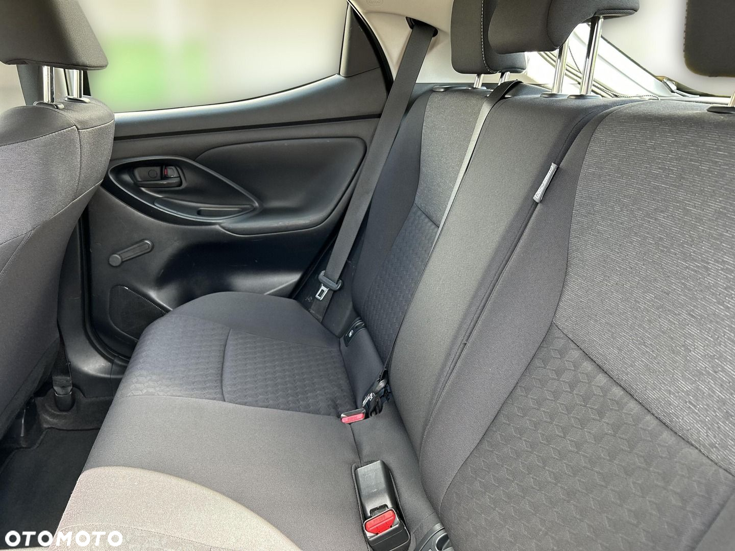 Toyota Yaris - 12
