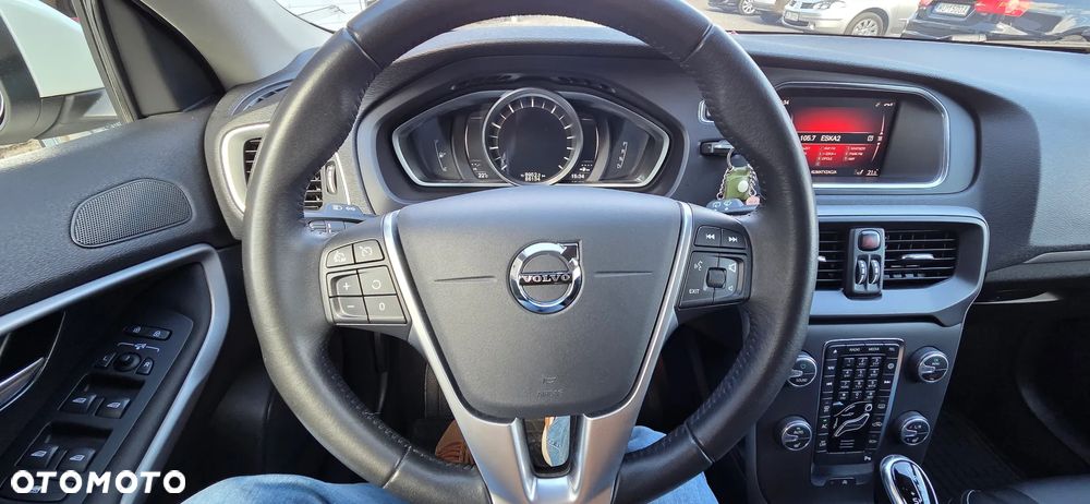 Volvo V40 T3 Drive-E Momentum - 20