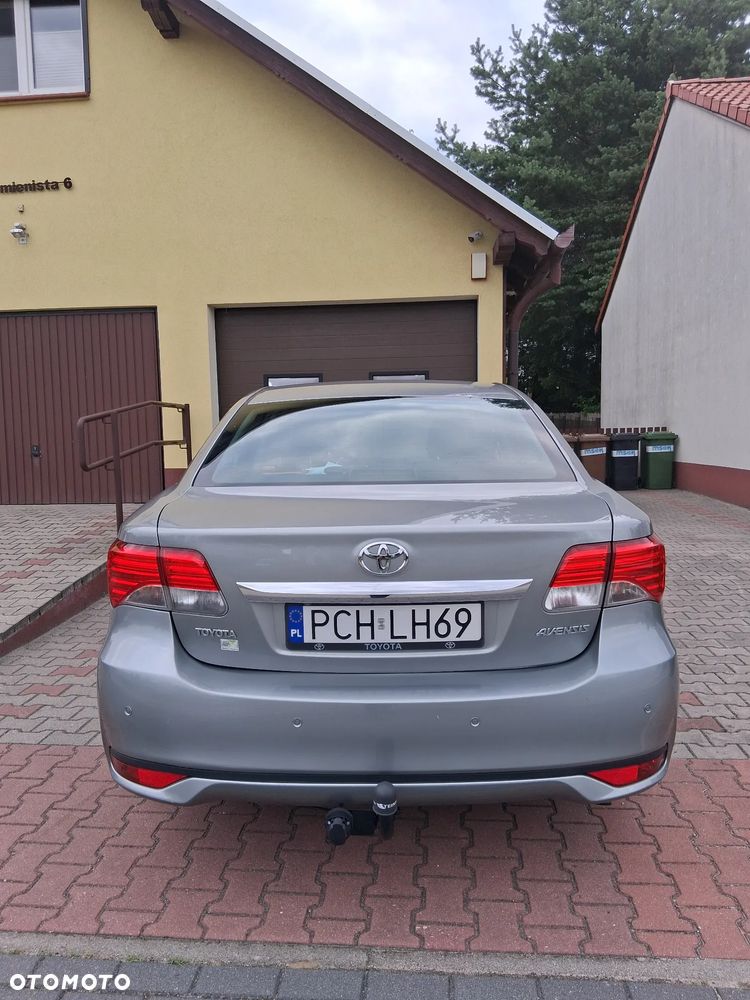 Toyota Avensis 1.8 Sol NAVI - 5