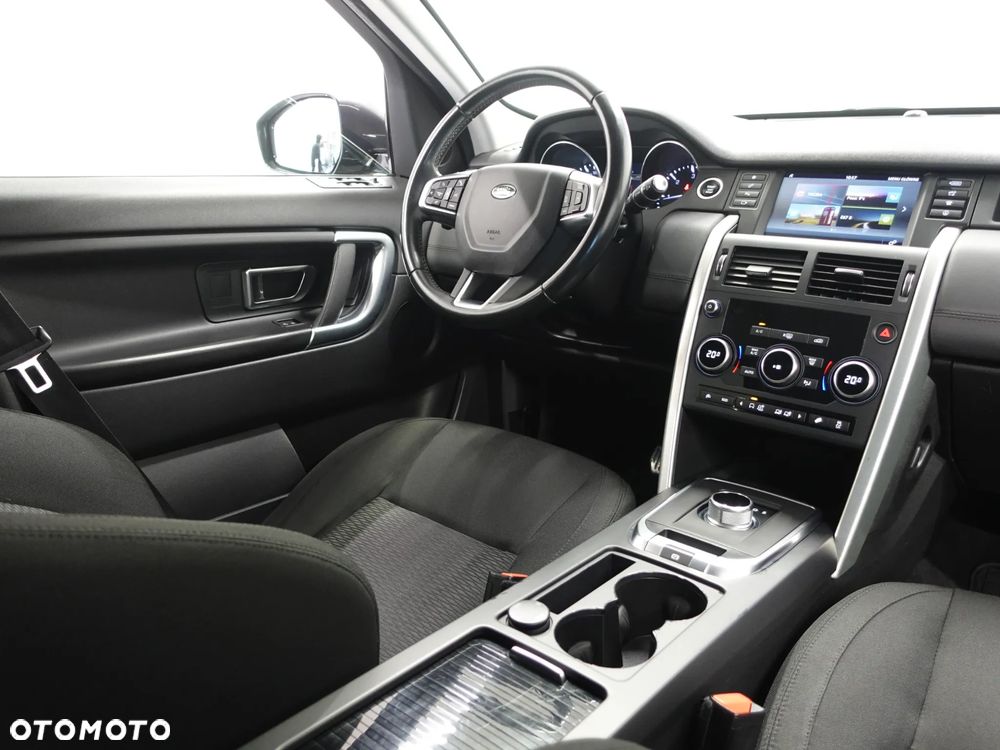 Land Rover Discovery Sport - 27