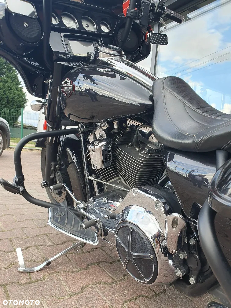 Harley-Davidson Touring Street Glide - 15
