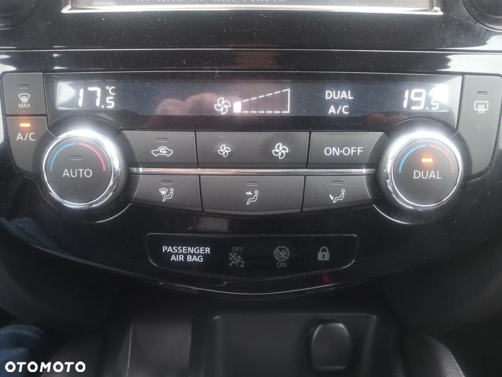 Nissan Qashqai 1.2 DIG-T N-Vision - 26