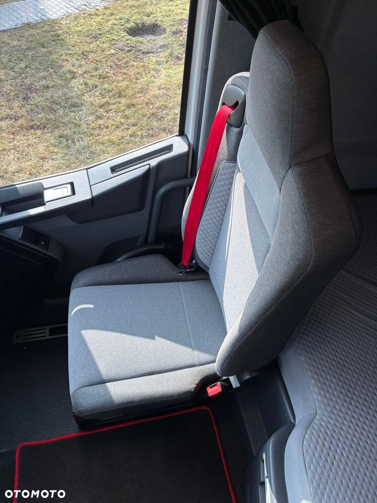 Renault T480 EVO High Sleeper Cab - 18