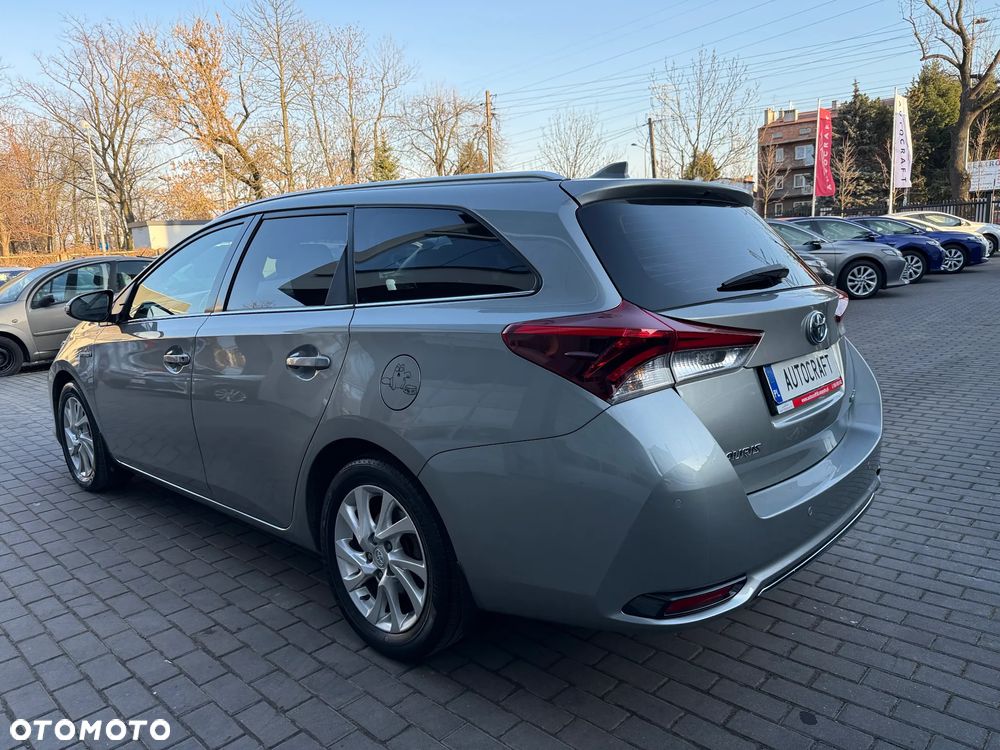 Toyota Auris Hybrid 135 Comfort - 26
