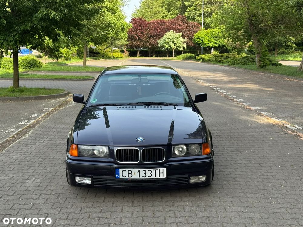 BMW Seria 3 318is - 2