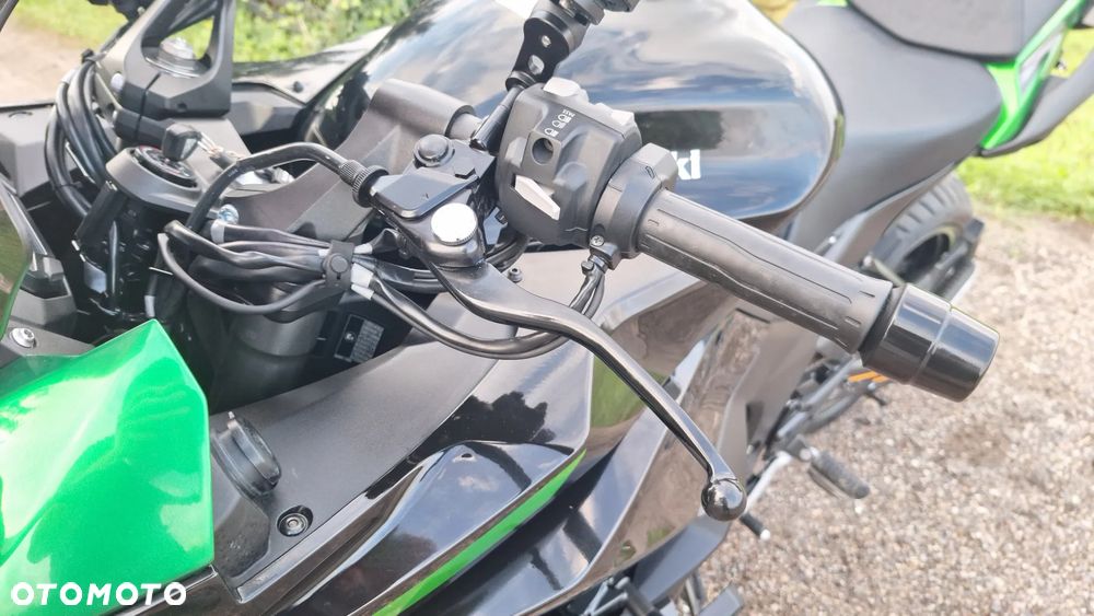 Kawasaki Ninja 1000 SX - 35