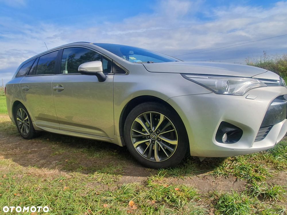 Toyota Avensis 2.0 D-4D Prestige - 13