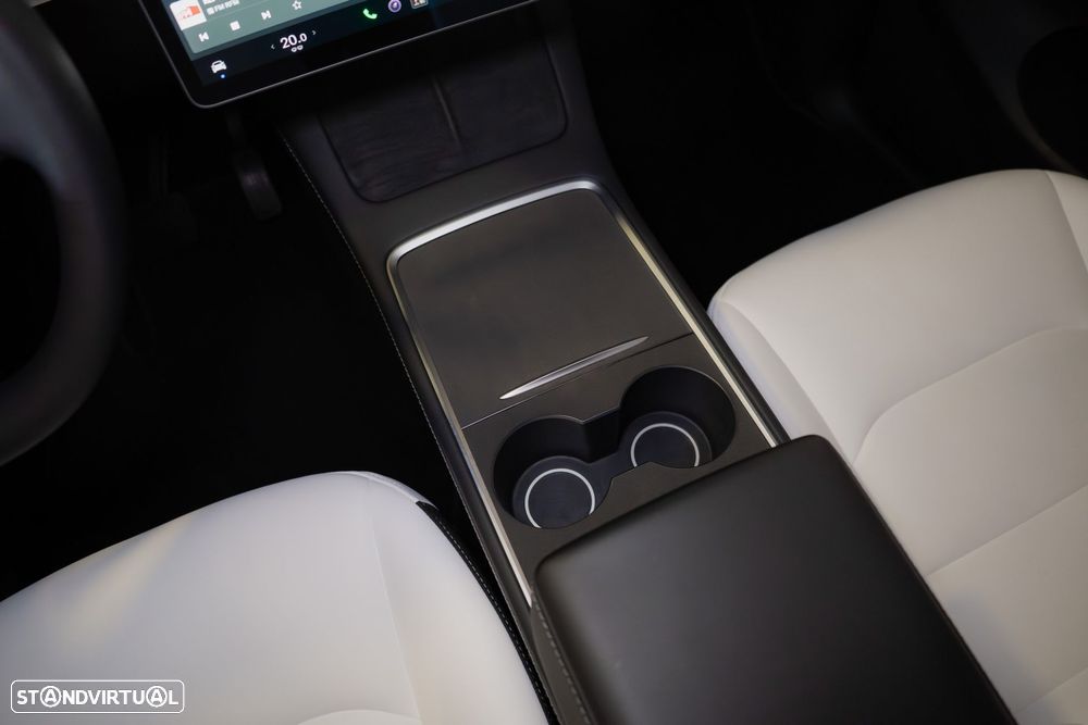 Tesla Model Y Long Range Dual Motor AWD - 37