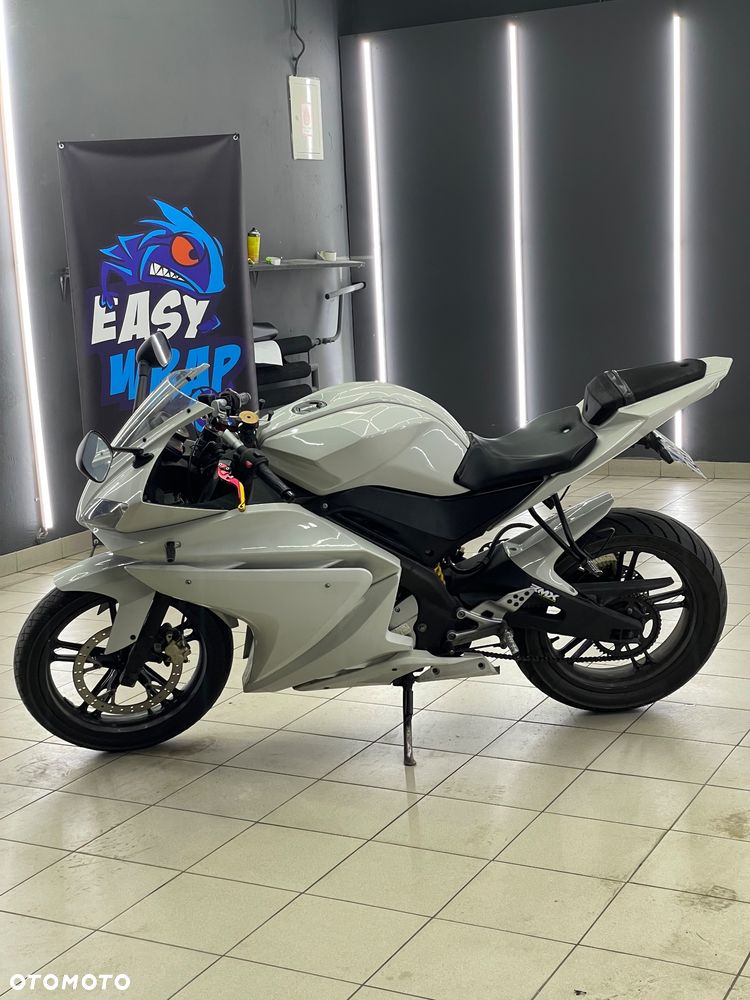 Yamaha YZF - 2