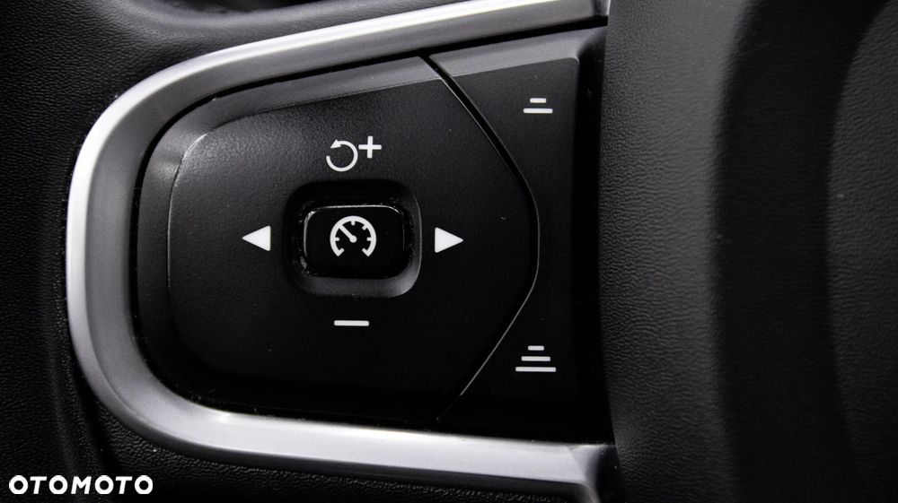 Volvo V60 B4 D Momentum Pro - 19