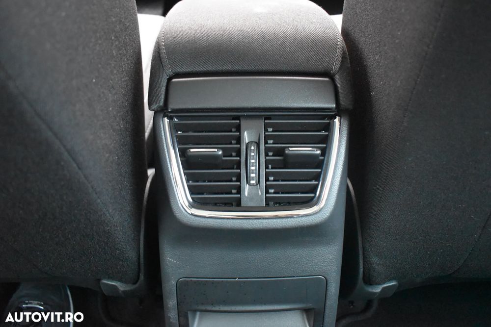 Skoda Octavia 2.0 TDI AMBITION DSG - 39