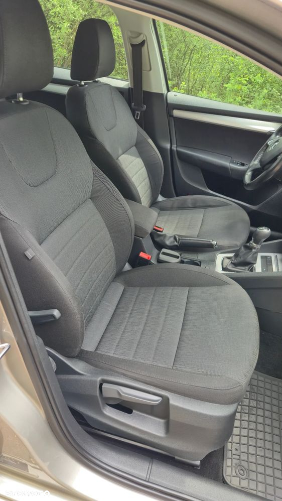 Skoda Octavia 2.0 TDI Elegance - 32