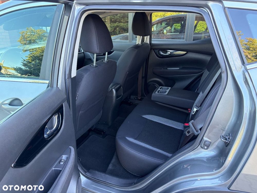 Nissan Qashqai 1.3 DIG-T MHEV N-Connecta Xtronic - 17